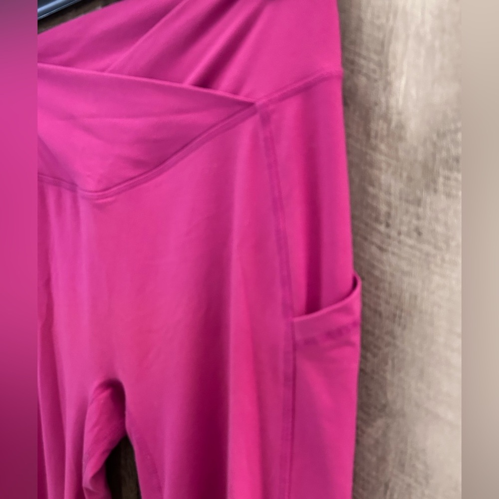 Rae Mode Large raspberry high waisted poly microfiber spandex pocket leggings - Picture 2 of 10